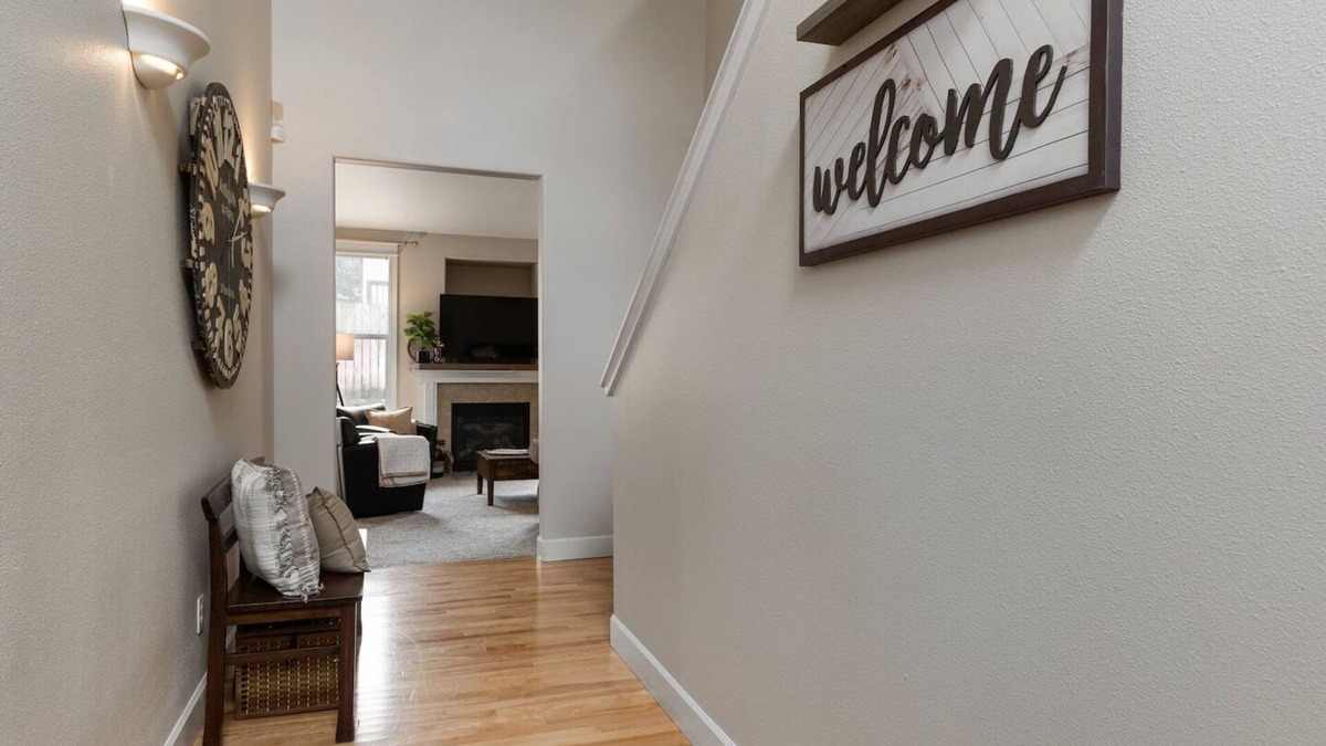 Lacey House | Adventure-Themed Retreat | Upscale | Sleeps 12!