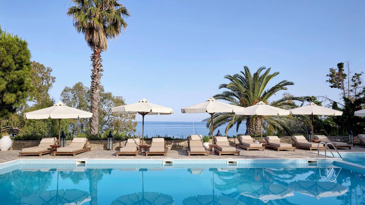 Skiathos Town Hotel | Aegean Suites