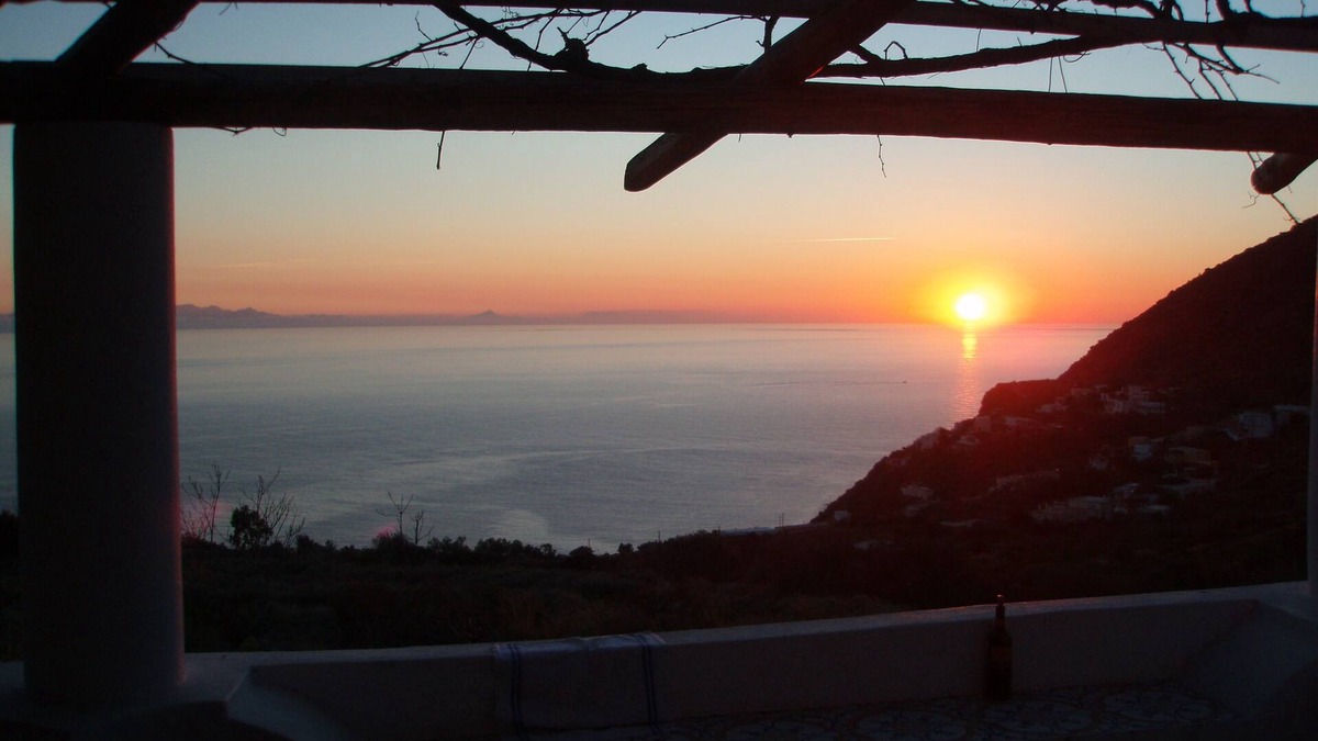 Filicudi Porto House | AEOLIAN DETACHED HOUSE