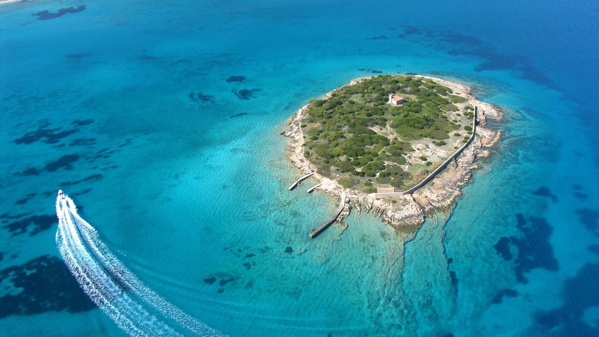 Marmari Villa | Aeolon Cycladic Private Island Luxury Retreat with Private Beach, Boat and chef