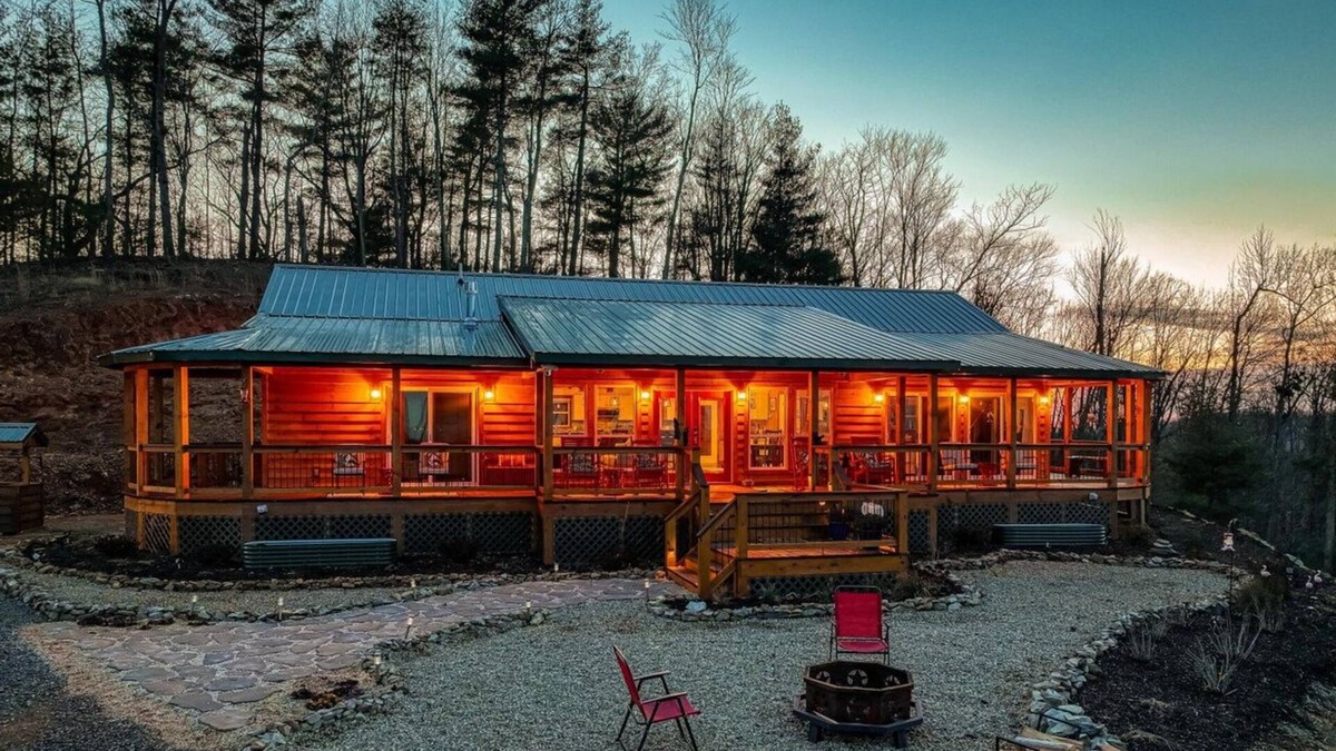Del Rio House | Aerie House - 65 Acres Seclusion/Comfort - Smokys