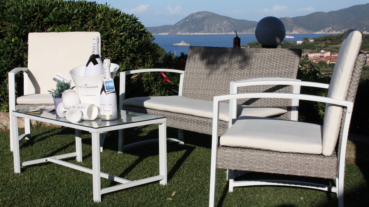 Scaglieri Bed & Breakfast | Aethalia Villa Luxury Pool Elba