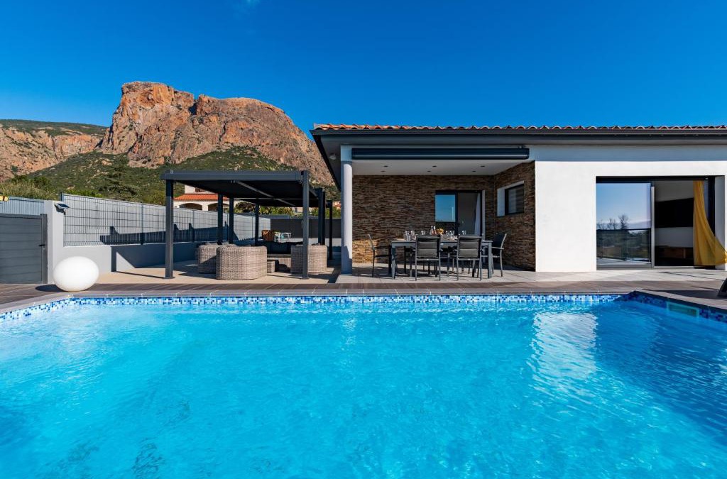 Afa House | Afa proche Ajaccio, magnifique villa avec piscine privée 8 personnes