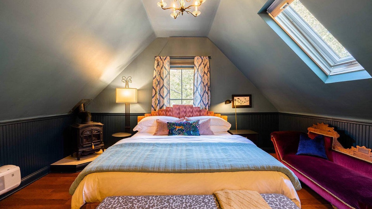 Historic Railroad District Apartment | Affordable Luxury- One block to Downtown