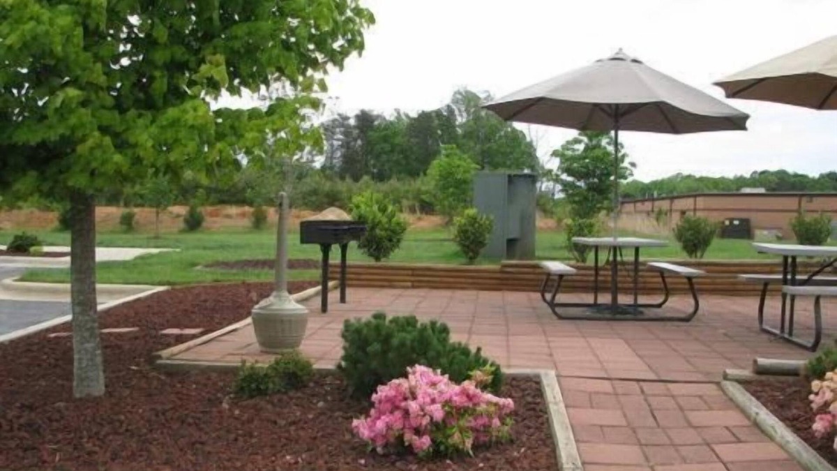 Conover Hotel | Affordable Suites Hickory/Conover