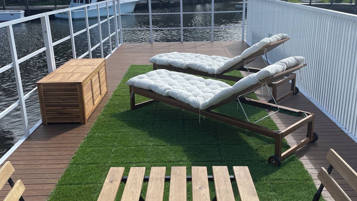Riverside Park Boat Rental | 🚤 Affordable Waterfront Houseboat Oasis in Fort Lauderdale 🌊