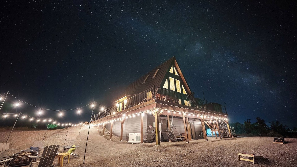 Chiloquin Cabin | Aframe Escape|Mtn&Lake Views|Spa|GameRoomlTheatre|Stargazing|Basecamp