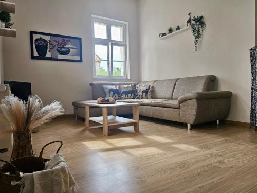 Kleinwelka Apartment | African Style in Kleinwelka