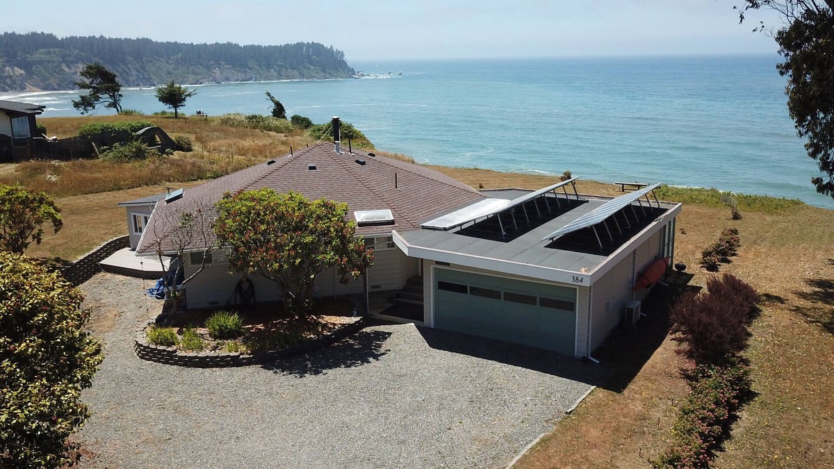 Trinidad House | Agate Beach Hideaway - 3-Bed/1-bath Furnished Monthly Rental in Trinidad, CA