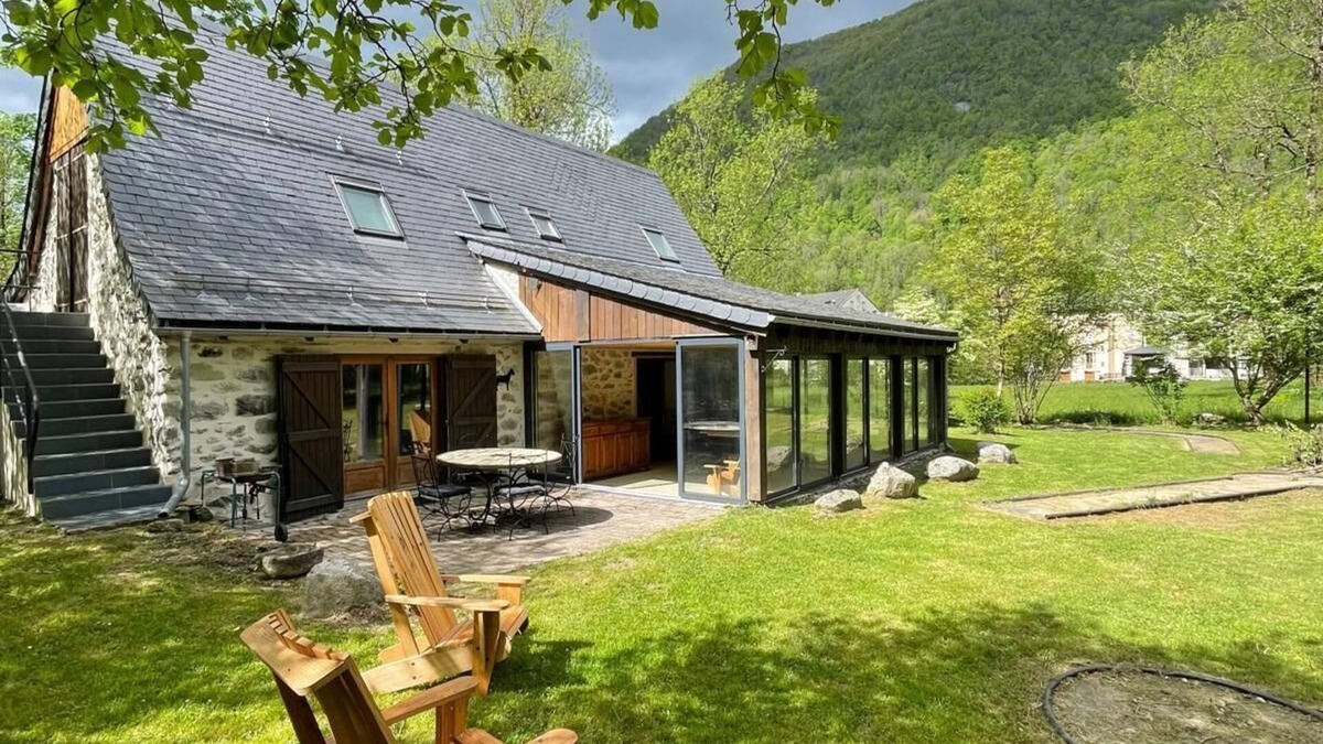 Aulus-les-Bains House | Agouadis barn