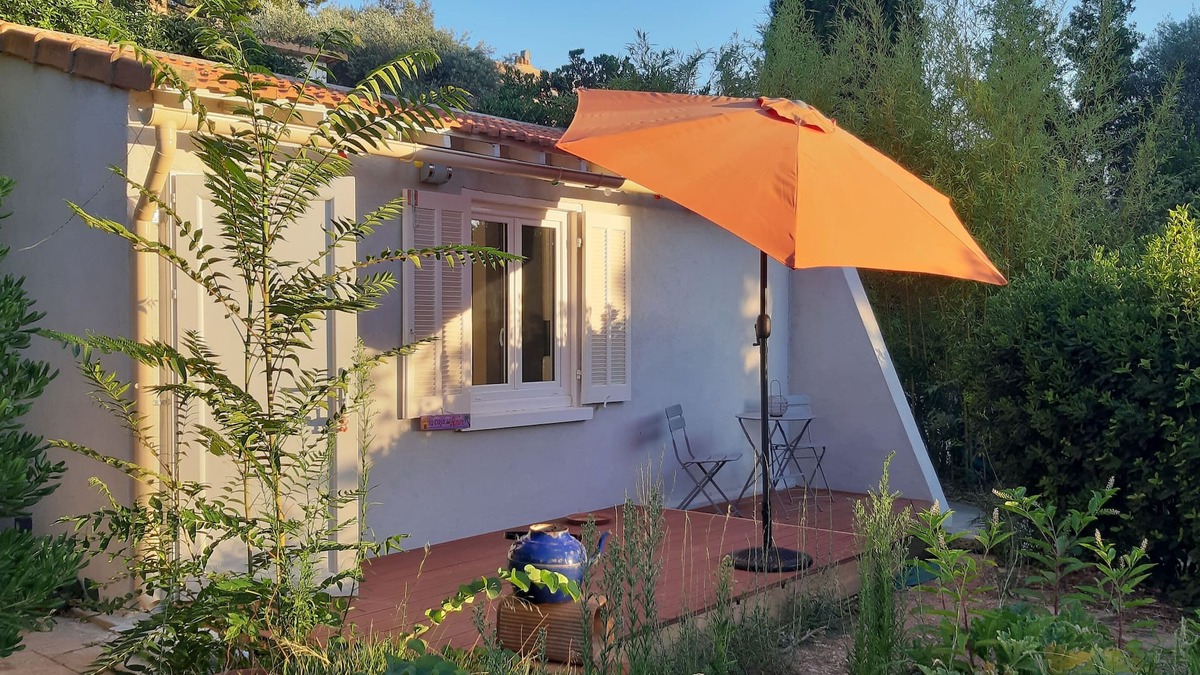 Toulon Apartment | Agréable Cabanon au Cœur D'un Typique Jardin Toulonnais
