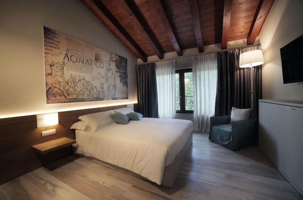Mazzurega Resort | AGRITURISMO ACINATICO WINE RELAIS