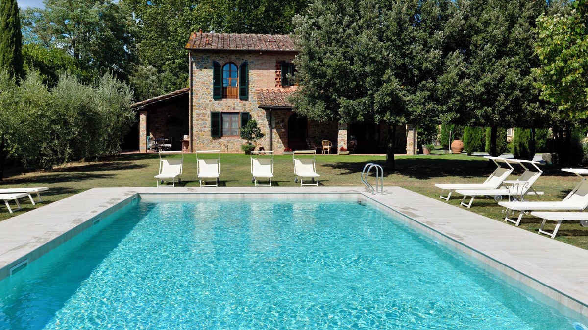 Orentano House | Agriturismo Borgo ai Lecci Charming Villa in Stone in the heart of Tuscany.