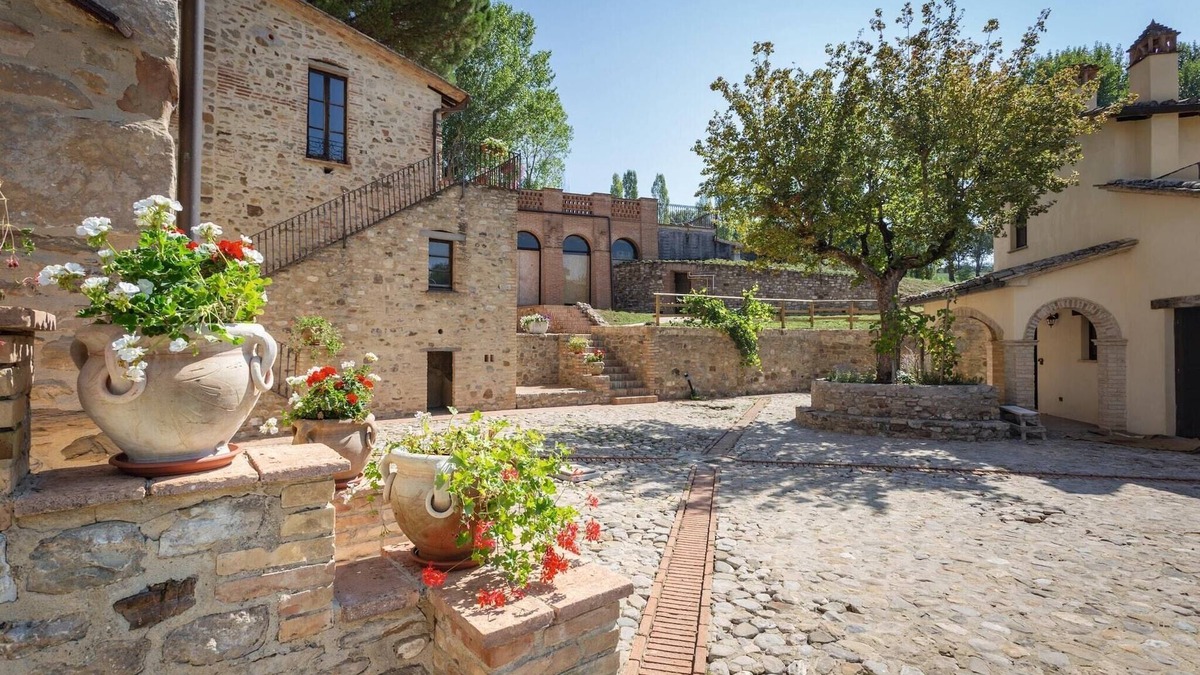 Montone Apartment | Agriturismo Borgo Pulciano in Montone