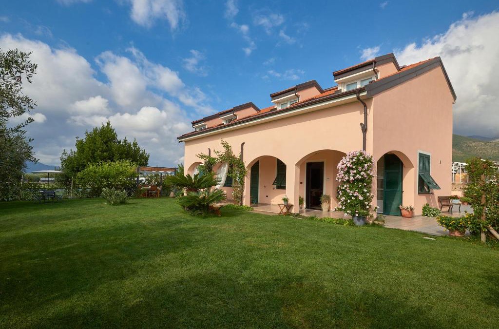 Ceriale House | Agriturismo Casastella
