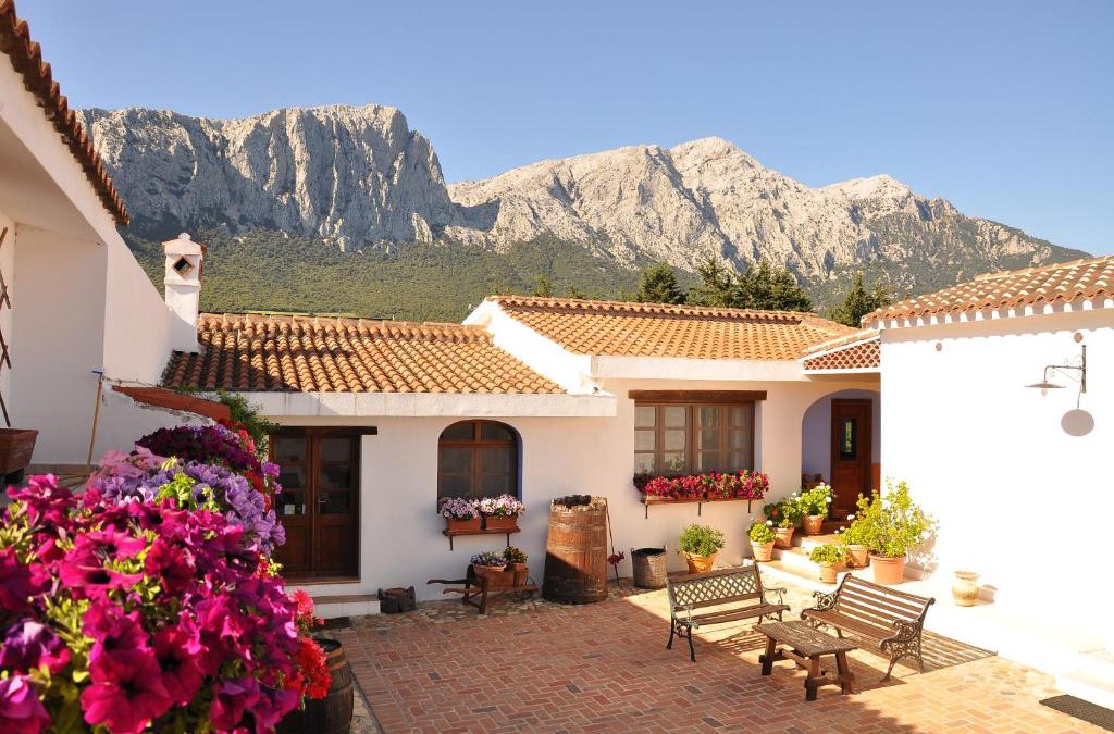 Oliena House | Agriturismo Guthiddai