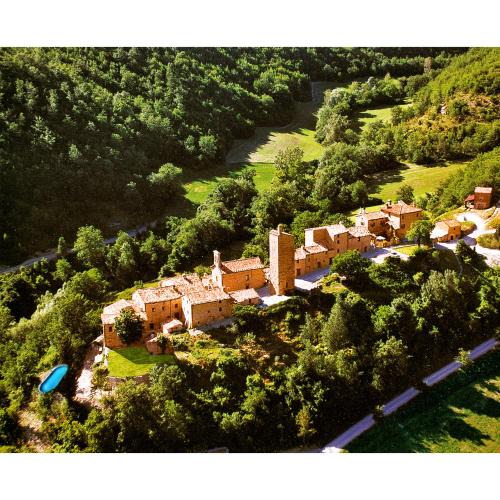Mercatello sul Metauro Hotel | Agriturismo Biologico Castello Della Pieve
