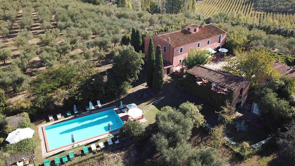Larciano Apartment | Agriturismo Podere Marchiano, old farmhouse completely restored in Tuscan style.