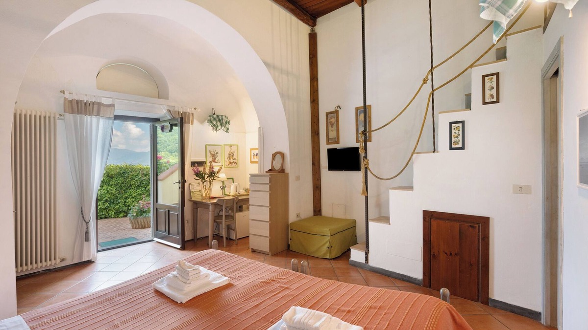 Fisciano Apartment | Agriturismo 'Spacious Room in Agriturismo' with Mountain View, Shared Pool and Wi-Fi