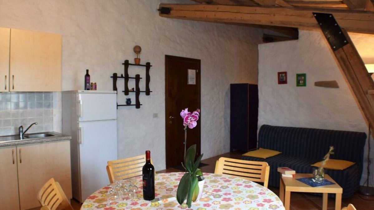Pergola Apartment | Agriturismo Vecchia Quercia - Apartment "Frontone" for 4-5 people