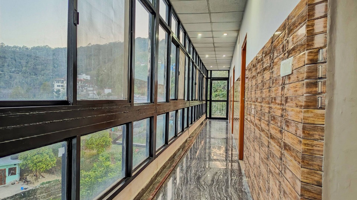 Lansdowne Hotel | Ai 360 Degree Hotel Lansdowne