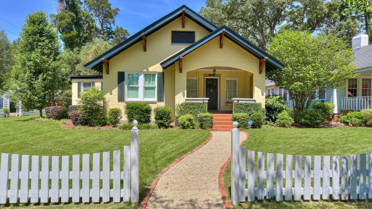 Aiken House | Aiken- Downtown Historic Cottage- Golf, Horses, Tennis, Bruce's Field