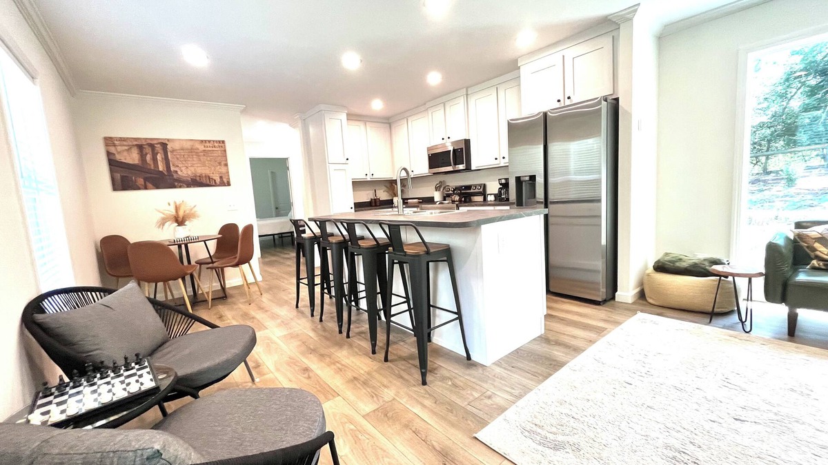 Aiken House | Aiken Horse Lover’s Retreat. Nestled in 4 acres of tranquil private forest.