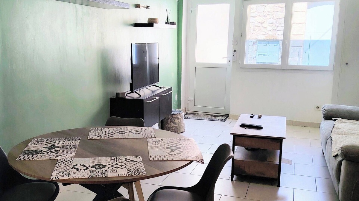 Aimargues House | AIMARGUES HOUSE 20 MN FROM THE SEA IDEAL FOR VACATIONS OR BUSINESS TRIPS