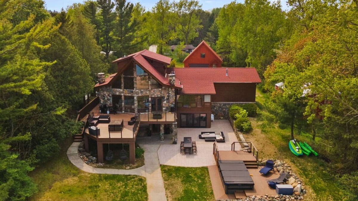 Port Sanilac House | Ainsley's Cove - Swim spa open all year!