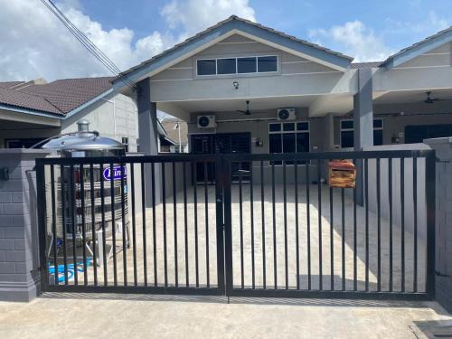 Kuantan House | Ainun Homestay with private pool