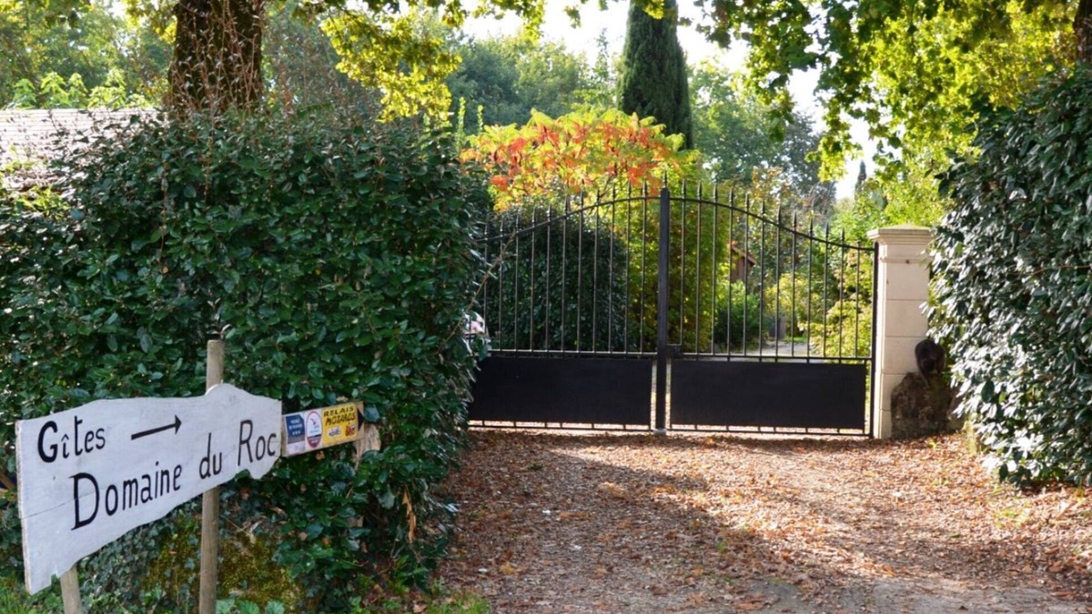 Saint-Julien-de-Crempse House | Air-conditioned, garden, private heated pool, pets welcome.