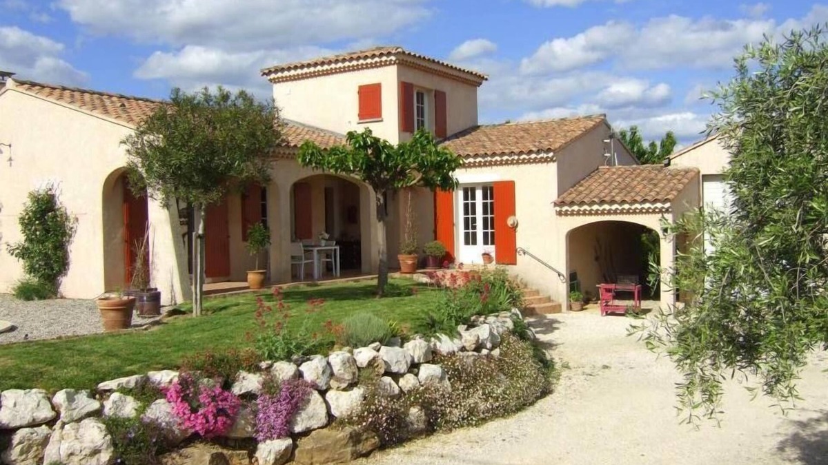 Bourg-Saint-Andeol House | Air-conditioned villa, pool, great comfort, wifi, quiet, picturesque view, enclosed garden, 15 minutes from the gorge, ideal for tourism