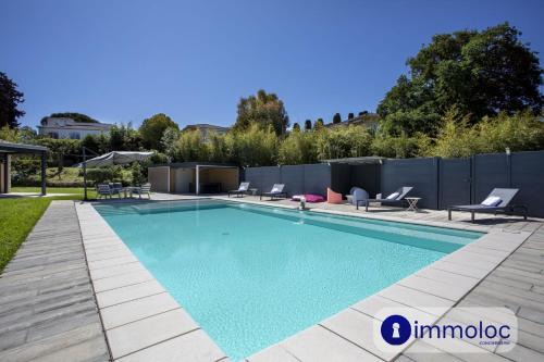 Mandelieu-La-Napoule Villa | Air-conditioned villa with pool and garden