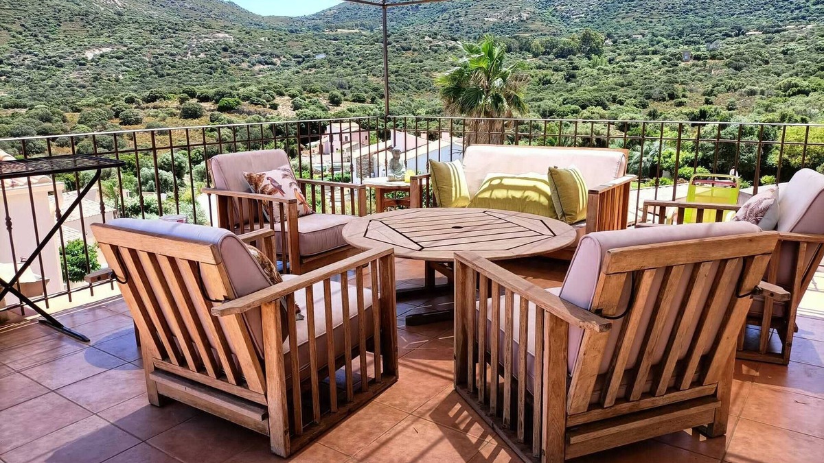 Marine de Saint Ambroggio House | Air-conditioned apartment 110m² for 8 people with sea and mountain views - swimming pool.