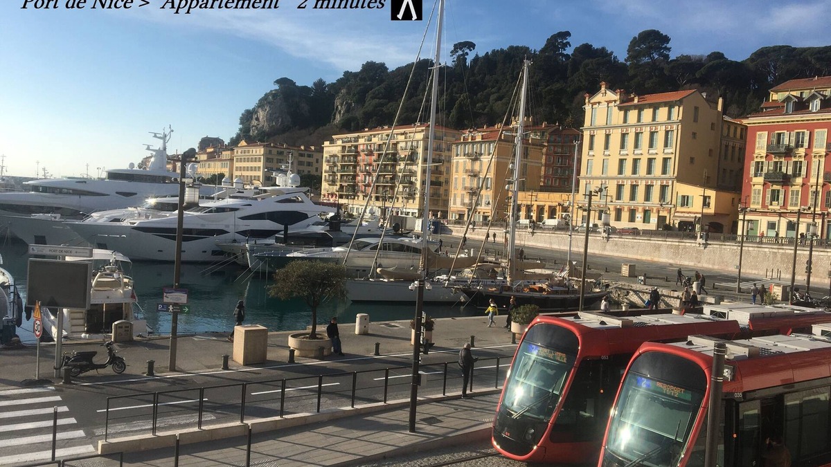 Quartier du Port Apartment | Air-conditioned family apartment Nice port between sea and city center