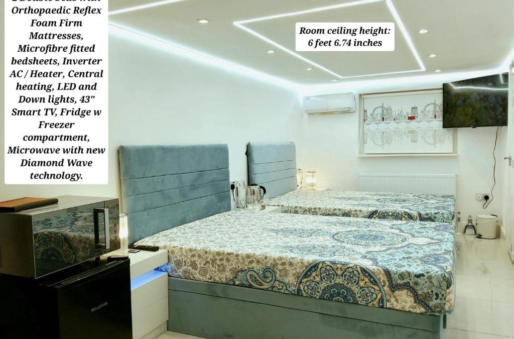 Yeading Bed & Breakfast | Air Conditioned Modern Double Bed Room with Private Attached Bathroom - FREE Parking - Near London Heathrow Airport & Southall Broadway