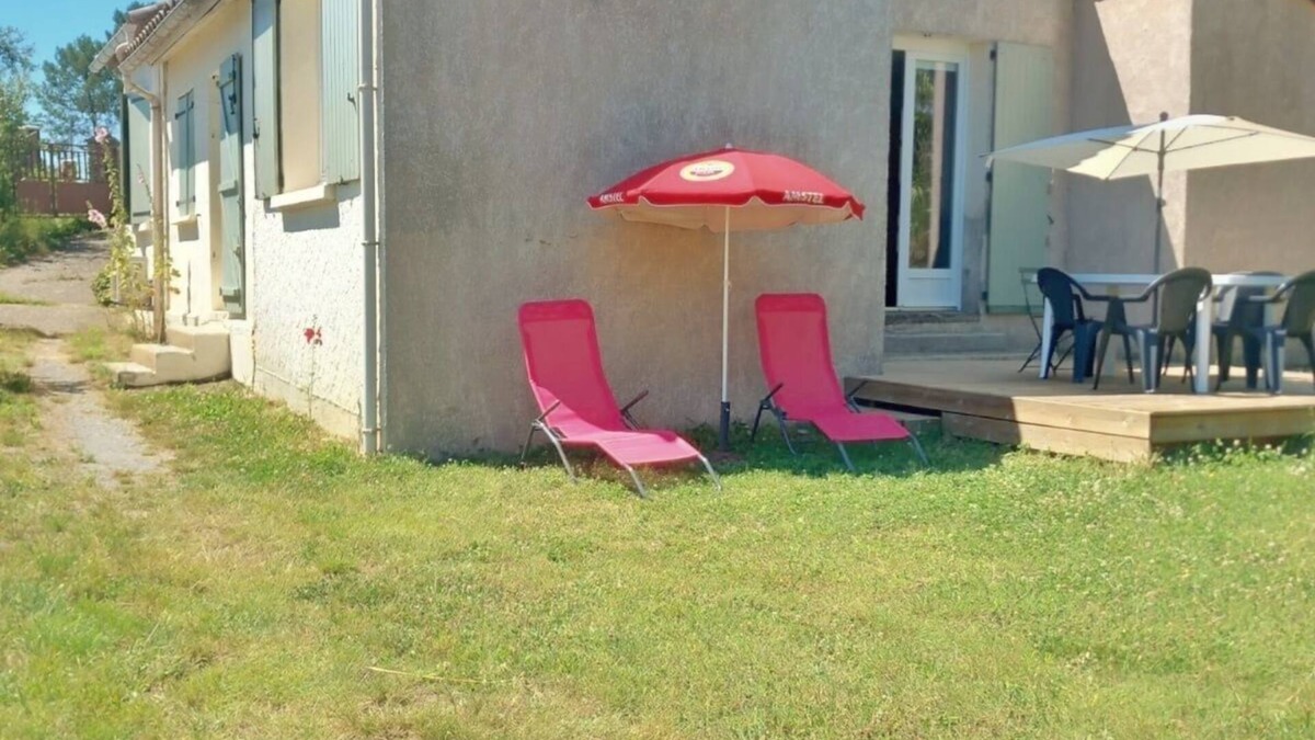 Bessas House | Air-conditioned single-storey house on 900 m2 of land in a village in southern Ardèche
