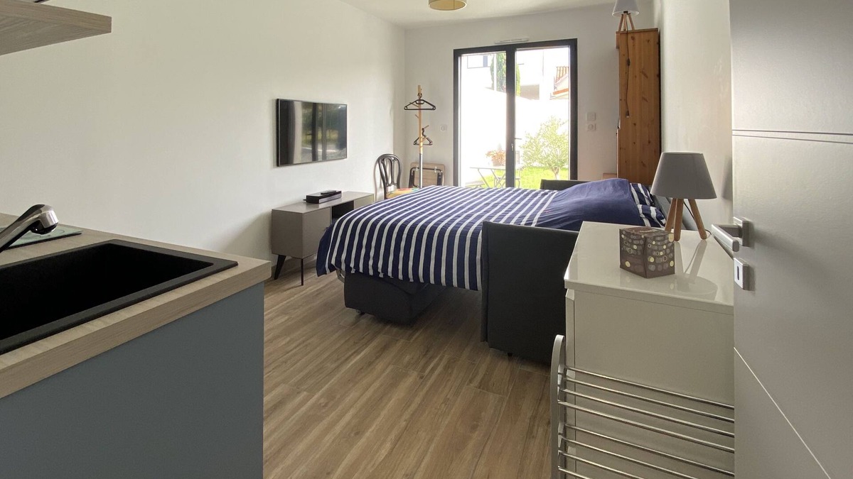 Angoulins Apartment | Air-conditioned studio with garden – 10 min from La Rochelle, near beaches