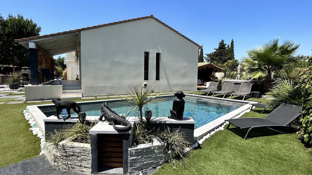 Garons House | Air-conditioned villa with private pool and Jacuzzi, in CAMARGUE