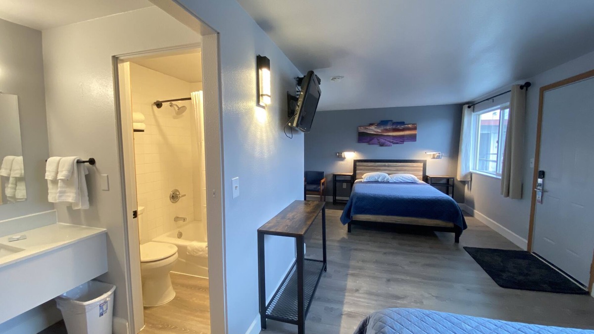 Port Angeles Hotel | Aircrest Motel