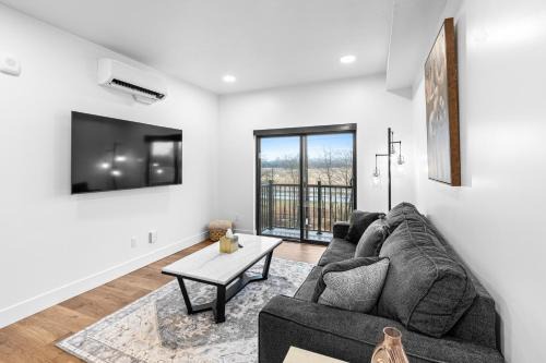 Juneau Apartment | Airport Access with Stunning View A203