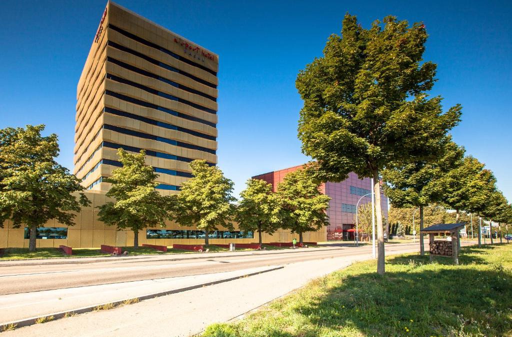 St. Johann Hotel | Airport Hotel Basel - Convenient & Friendly