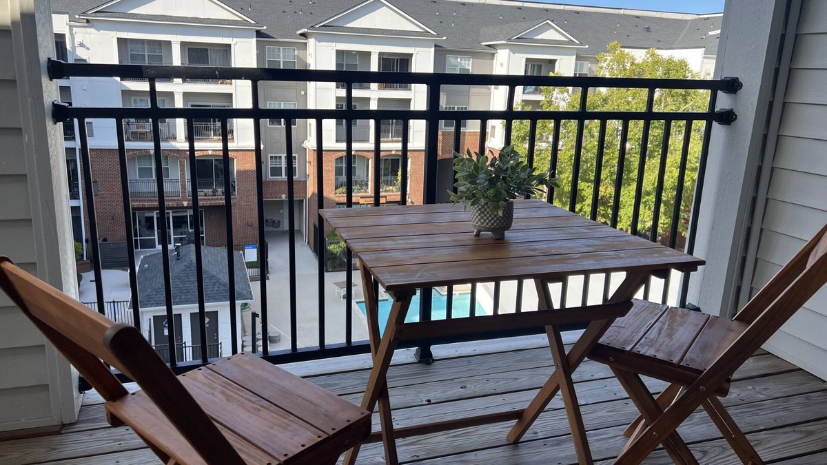 Lakeview Apartment | Airway Oasis at Dulles ~ Near IAD!