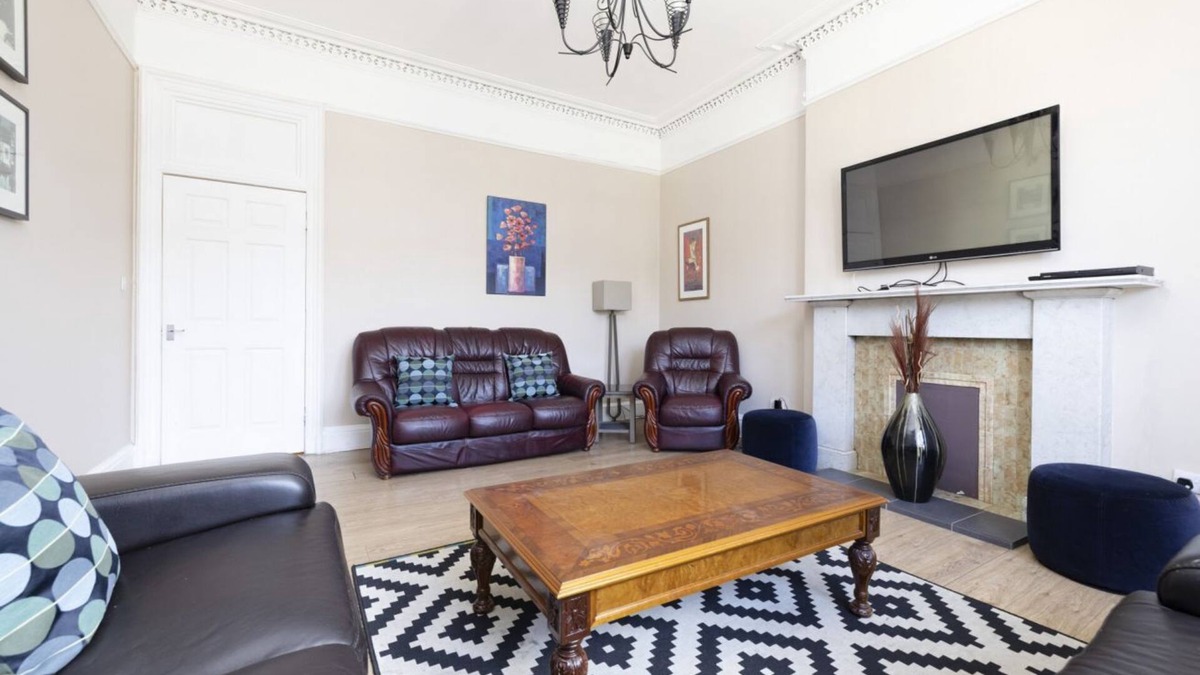 Leith Apartment | Airy Apartment Close to Leith Links Park