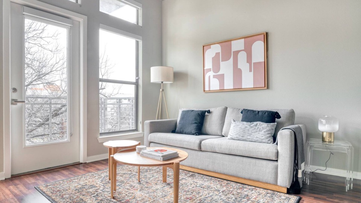 Barton Heights Apartment | Airy Barton Springs 1BR w/W/D, Gym & Pool, nr Town Lake, by Blueground