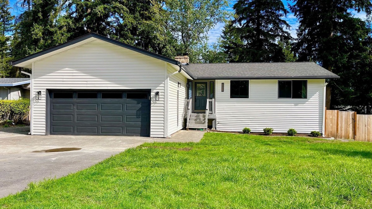 Black Diamond House | Airy Modern Farmhouse 5BR/3BA Oasis w/Fast Wi-Fi