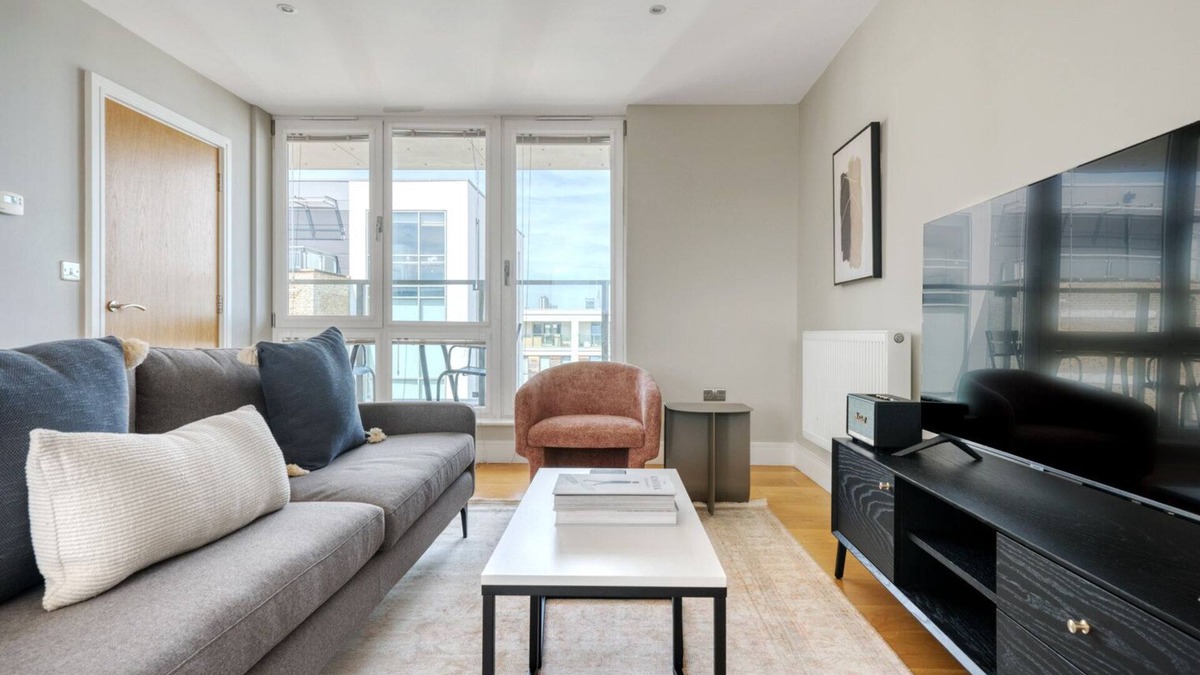 Vassall Apartment | Airy Stockwell 2BR Duplex w/Balcony, near Station, by Blueground