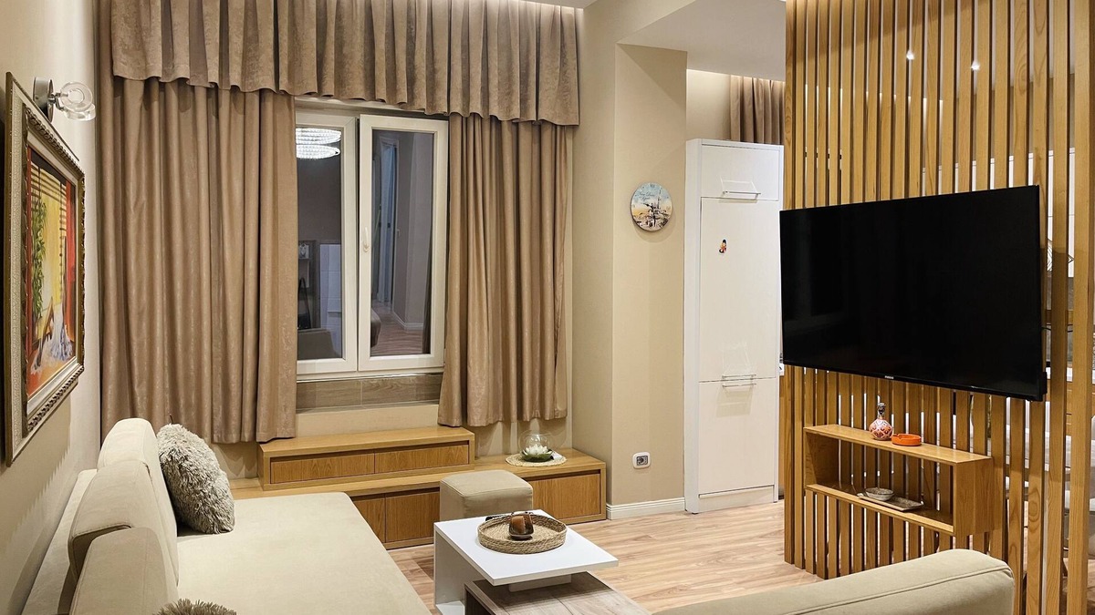 Blloku Apartment | AJ Apartments: City Center View Apartment