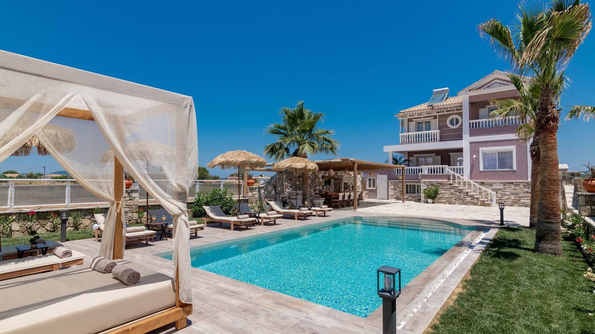 Laganas Villa | Akasha Villa, an Alluring Retreat