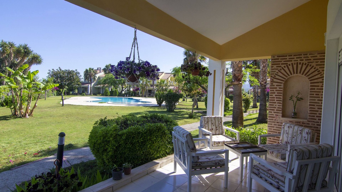 Camyuva Villa | Akdenizevleri for rent villa 10 person.